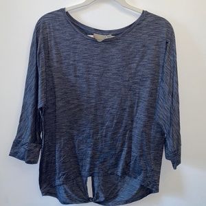 Athleta 3/4 sleeve back bottom tie